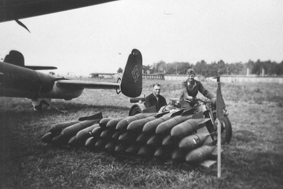 1 KG2 bombing up (1940)